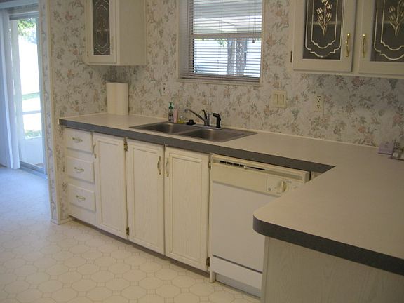 5th image of 54 Winthrop Ln