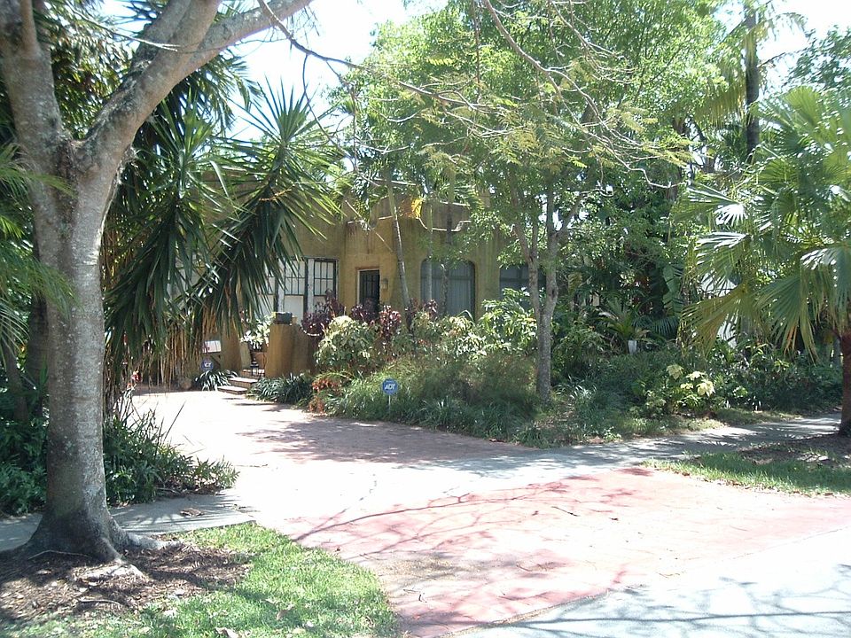 1st image of 1008 SW 17th St