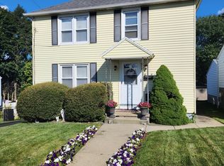524 Hill St, Waterbury, CT 06704