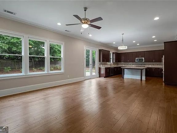 5th image of 4900 Kentwood Dr