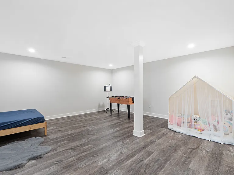 4401 W 158th St — Photo 20