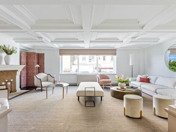 936 5th Avenue image 8 of 35