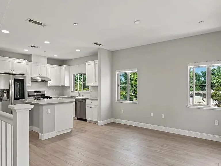 1256 Detroit Ave #5 — Photo 18