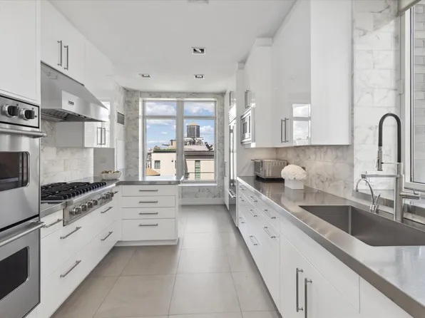 515 Park Avenue image 7 of 15