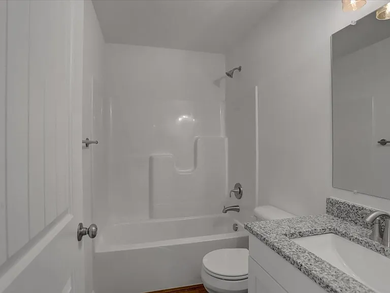 12435-12441 Jackson Ave — Photo 23