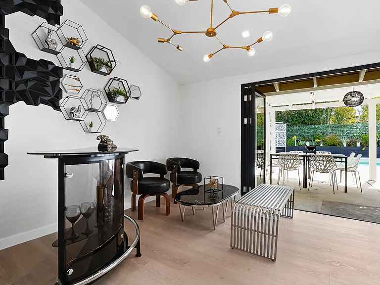 390 Bedford Pl — Photo 18