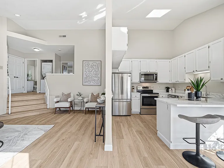 649 La Maison Dr — Photo 22