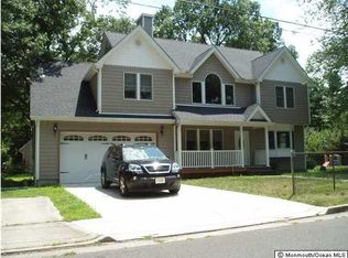 27 Apple Ave, Middletown, NJ 07748