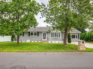 63 Hillcrest Ave, Somerset, NJ 08873