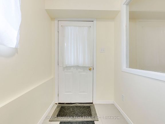4th image of 143 Janefield Ave