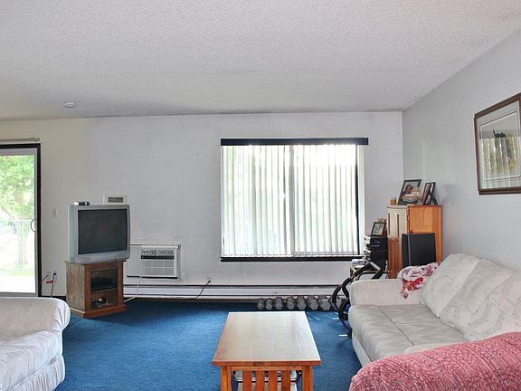 2nd image of 3121 W Hood Ave APT C204