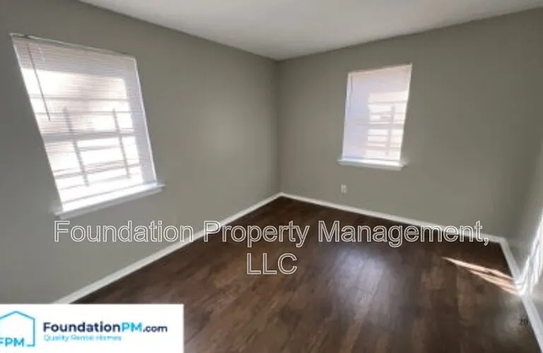 1131 Catalina St — Photo 9