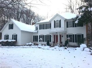 38735 Gaelic Gln, Solon, OH 44139