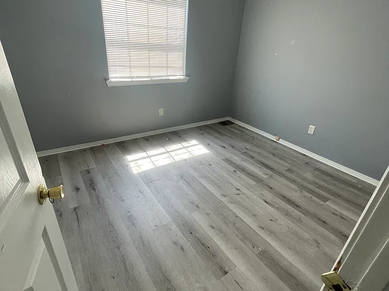 4560 Laurelwood Dr — Photo 5