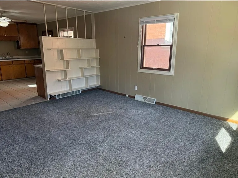 493 Burch St — Photo 2