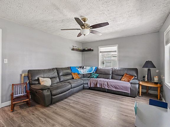 5th image of 74 Alta Vista Dr