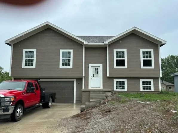 220 S Devin St, Lone Jack, MO 64070