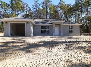 7477 N Voyager Dr, Dunnellon, FL 34433