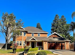 326 Oak Dr, Reedley, CA 93654