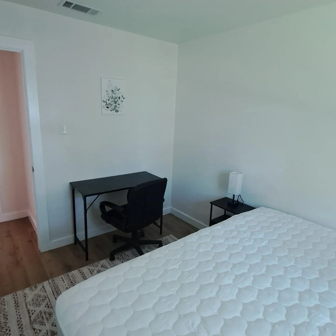 4 bed, 2.0 bath, 1560 sqft, $1,018 — Photo 2