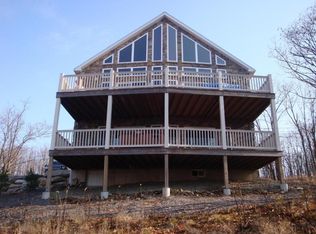 264 Turnberry Ln, Hazle Township, PA 18202