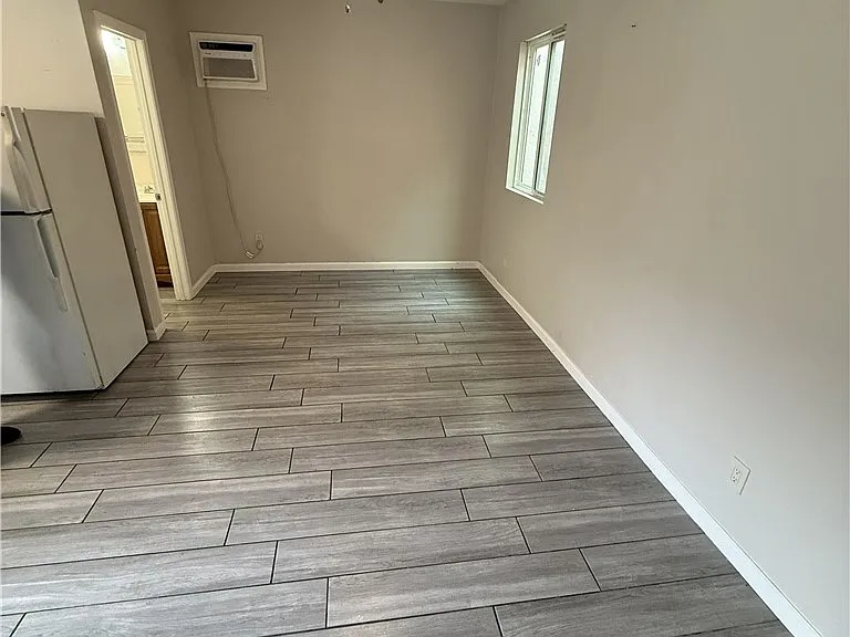 3613 Grand Ave — Photo 4