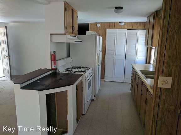 4th image of 340 Nevada Dr