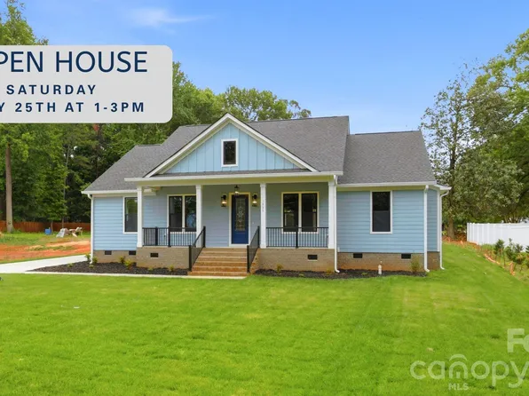 1860 Twin Lakes Rd, Rock Hill, SC 29732