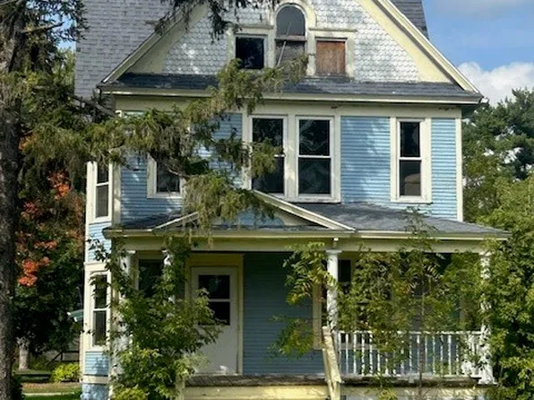 309 E River Avenue, Barron, WI 54812
