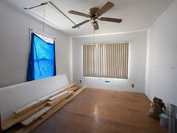 4th image of 1083 River Rd