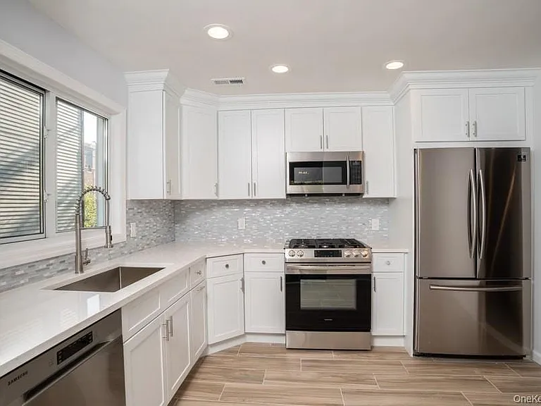 52 Washington St #2 — Photo 5