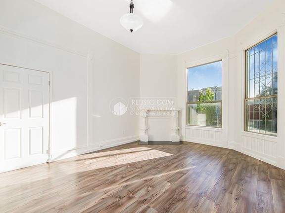 2nd image of 528 Divisadero St