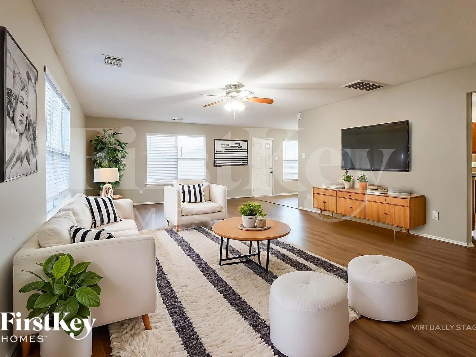 4 bed, 2.5 bath, 2240 sqft, $2,270 — Photo 4