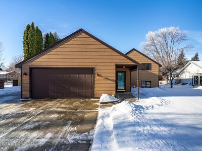 3908 Fairview Dr, Grand Forks, ND, 58201