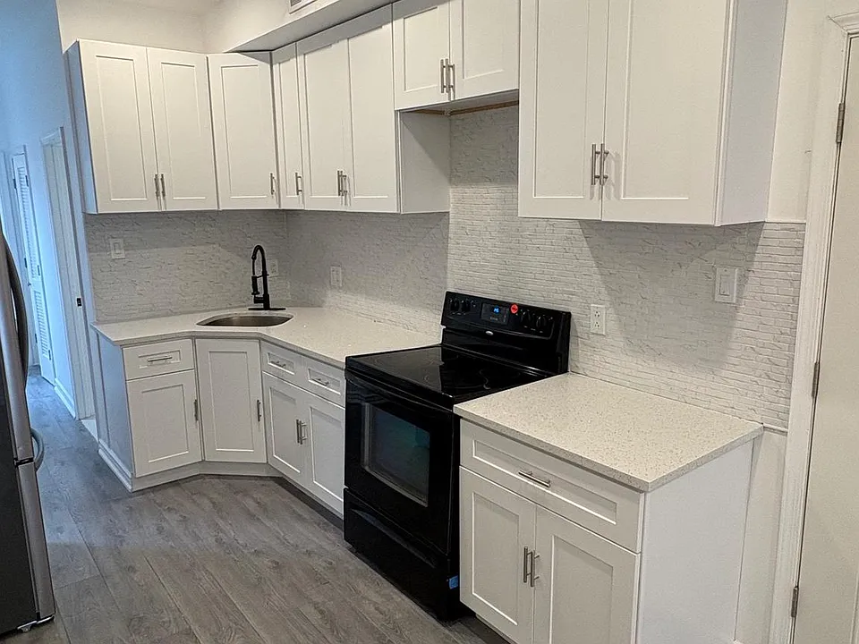 1733 W Erie Ave #2