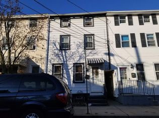 212 Saint Mary St, Burlington, NJ 08016