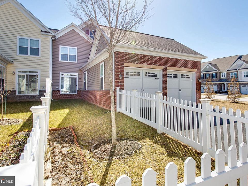 2nd image of 10912 Hayman Ln
