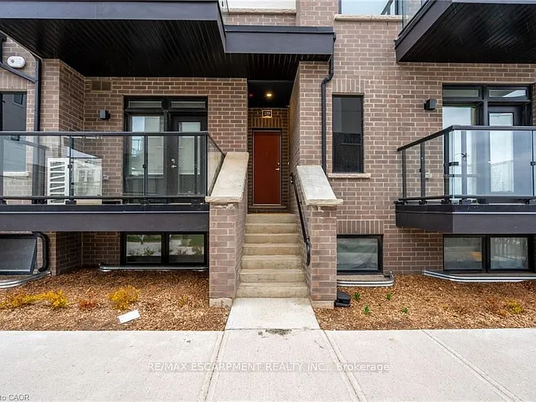 1585 Rose Way #119 — Photo 3