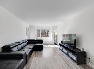 2373 Atkins Ave #211, Pt Coquitlam, BC V3C1Y7