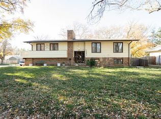 1201 N Armstrong Ave, Derby, KS 67037