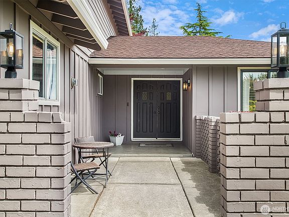 4th image of 1121 180th Street SW