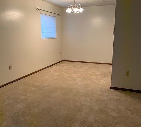 4th image of 815 Charles St #12