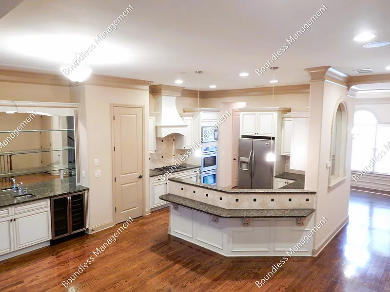 Scenic Lake Townhomes — Photo 3