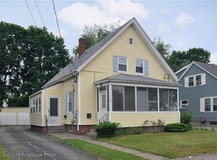 31 Oswald St, Pawtucket, RI 02861