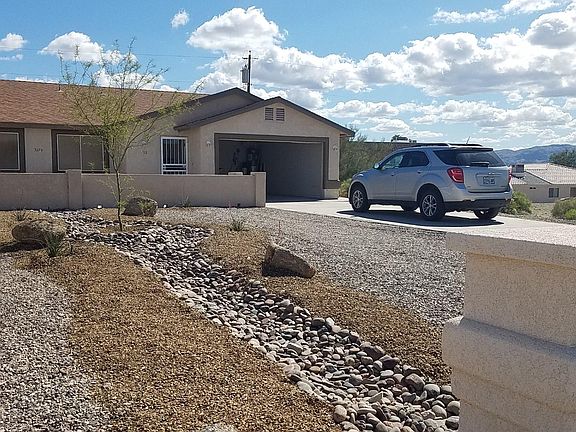 2nd image of 3270 Tomahawk Dr #102