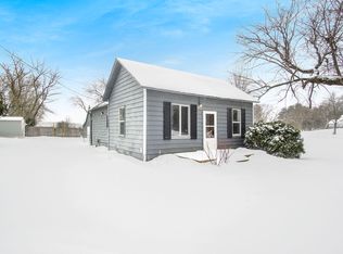 218 E Muskegon St, Cedar Springs, MI 49319