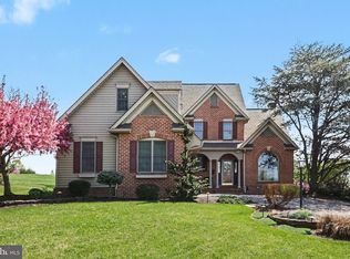 3439 Turnberry Dr, Chambersburg, PA 17202