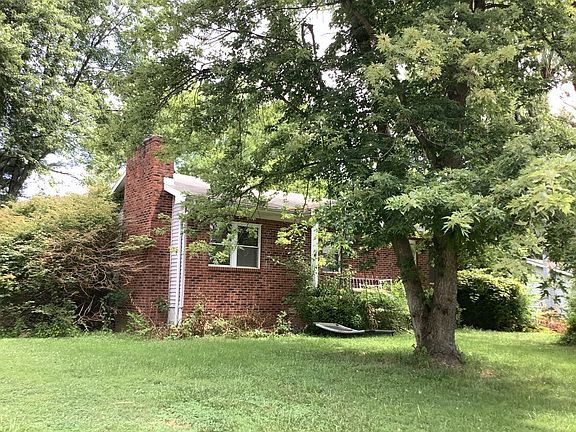 3rd image of 7388 Oakpark Dr
