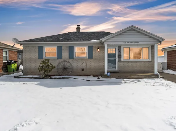 29451 Tamarack Dr, Flat Rock, MI 48134