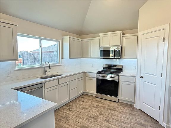 7th image of this home